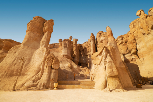 header picture of tour Saudi Arabia with Bahrain, Qatar and Emirates