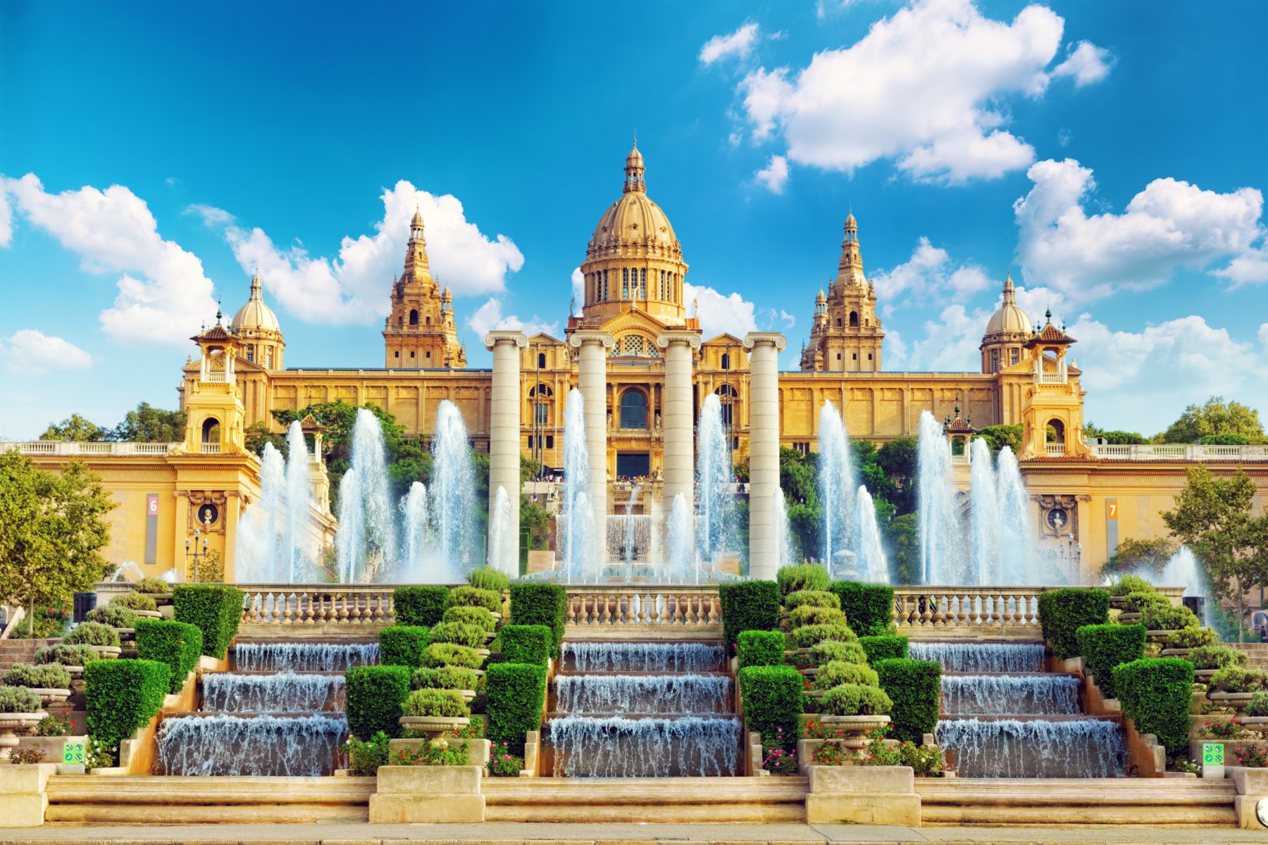 header picture of tour パリ発　フレンチバスクとバルセロナ・マドリード・アンダルシア地方　スペイン周遊