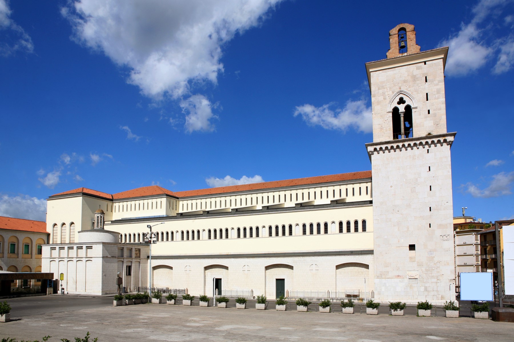 header picture of tour ナポリ発　ナポリ・アルベロベッロからローマ＜初日空港送迎なし＞