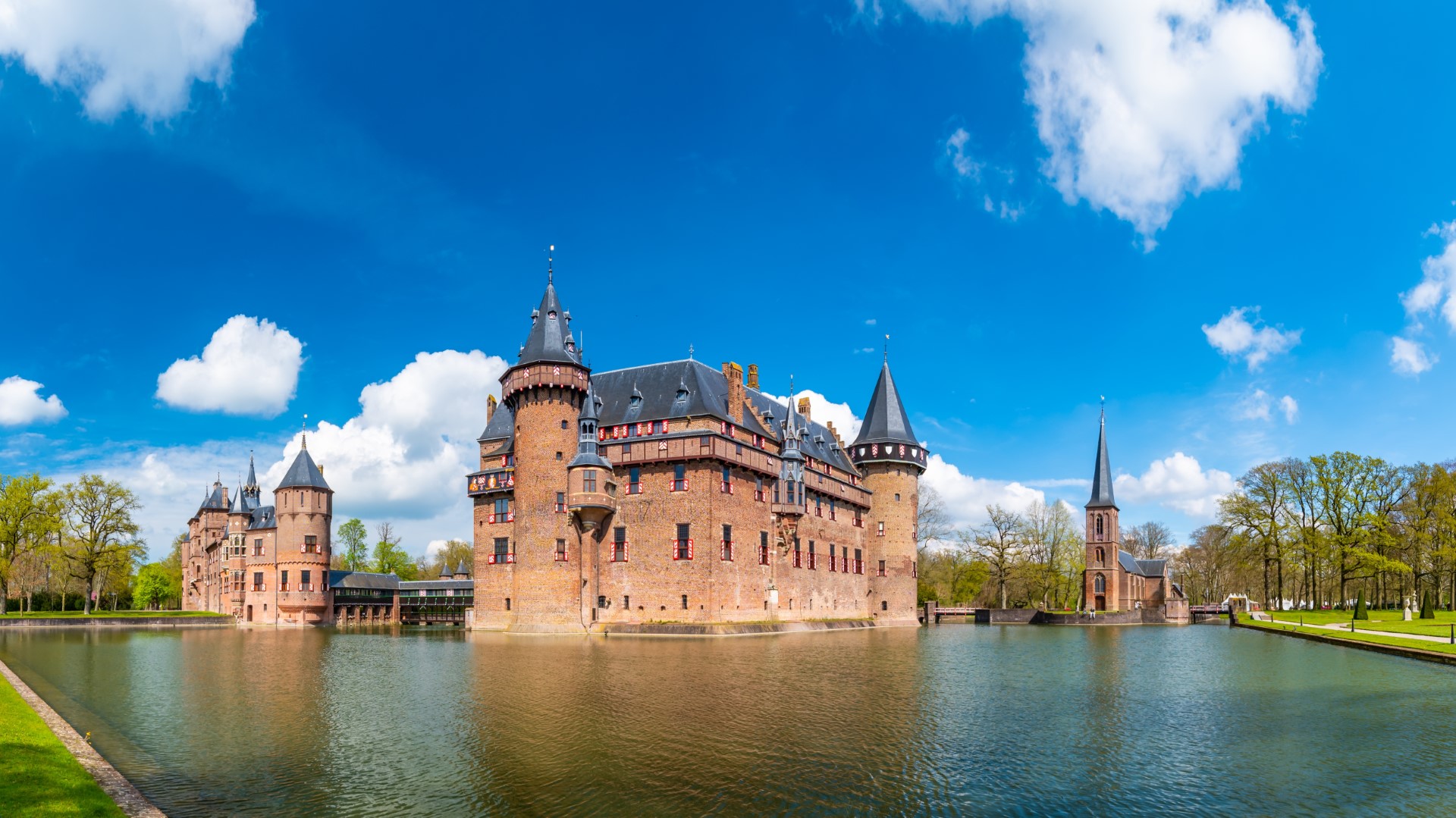 header picture of tour Northern Charms and the Royal Heart