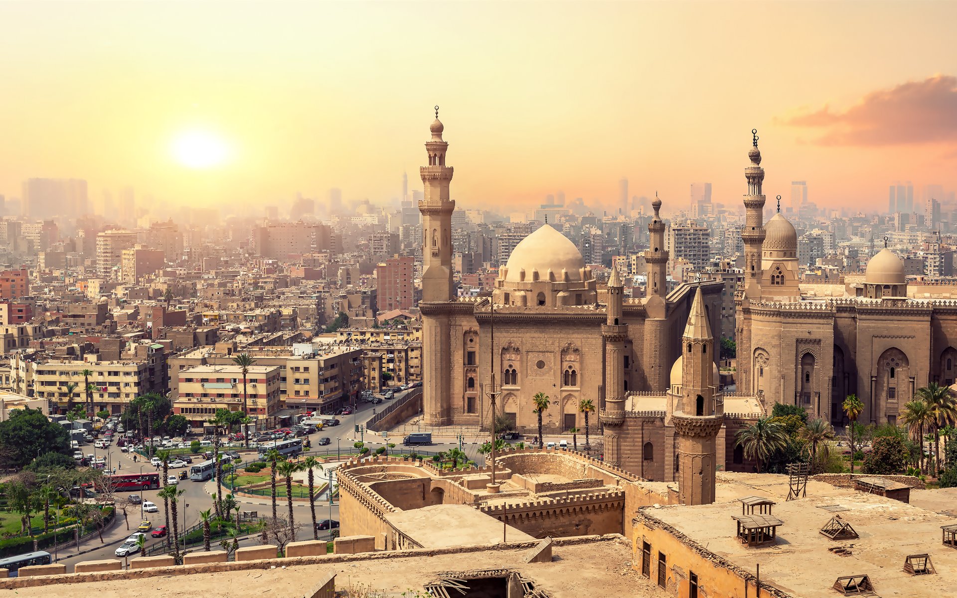 header picture of tour Contrasts of Arabia with Jordan and Cairo