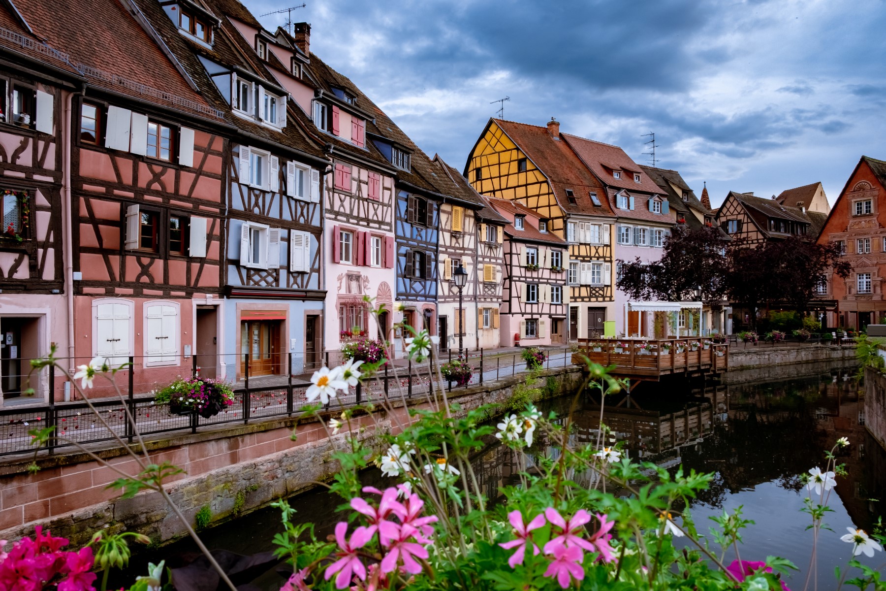 header picture of tour パリ発　ルクセンブルク・フランクフルト、スイス周遊とイタリア