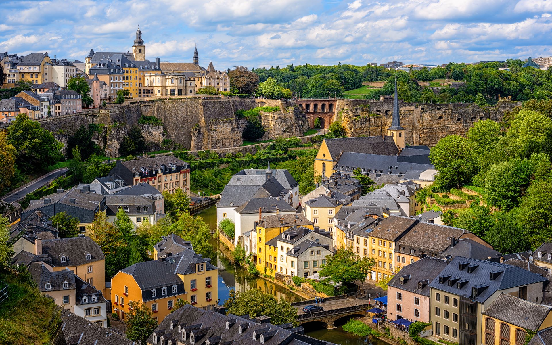 header picture of tour パリ発　パリとルクセンブルク、フランクフルト