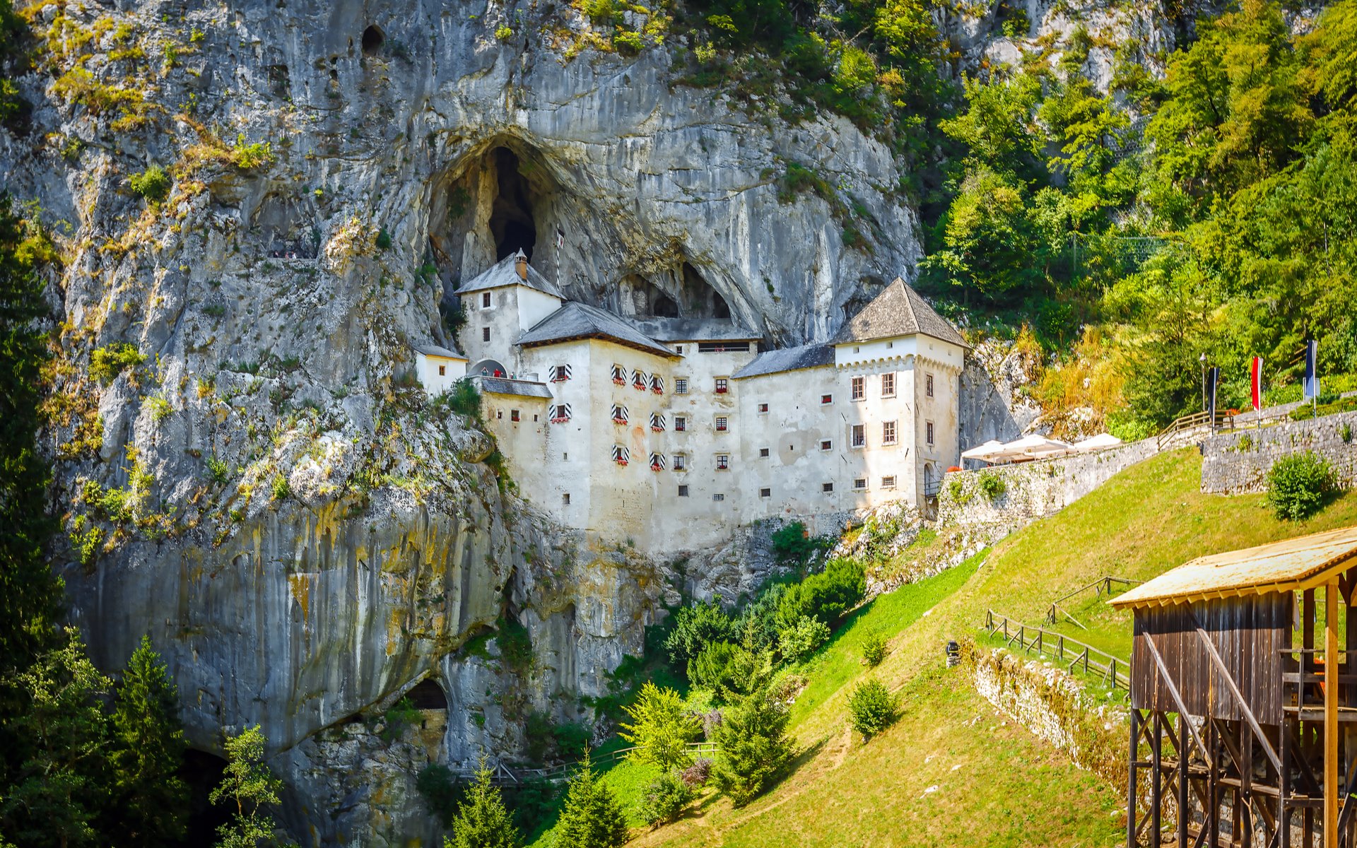 header picture of tour フランクフルト発　ドイツとオーストリア、バルカン半島周遊　リュブリアナまで