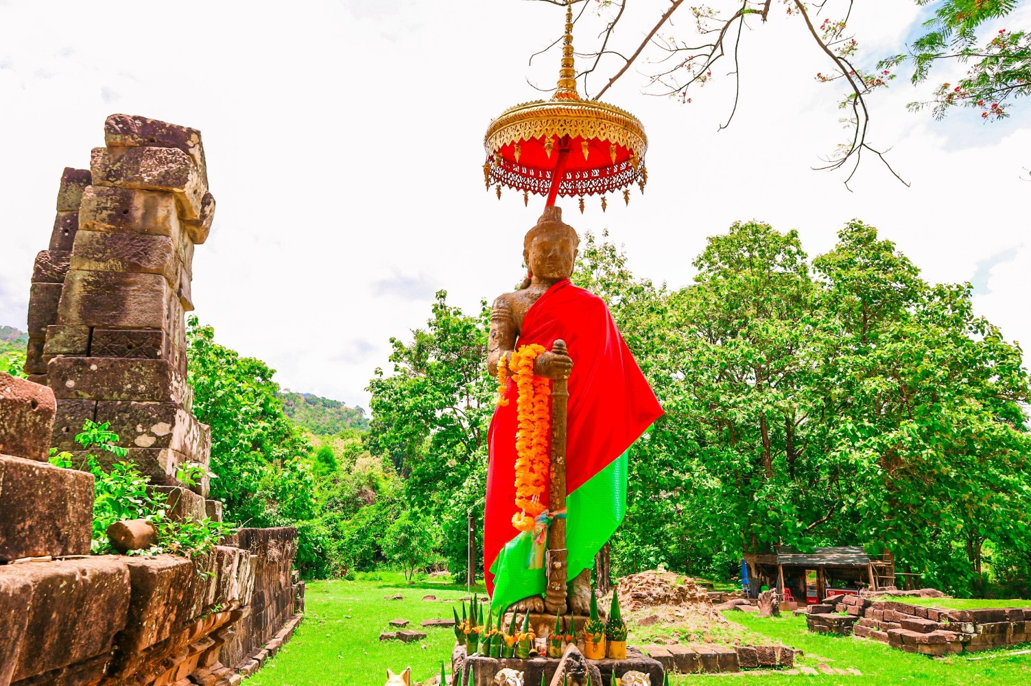 header picture of tour Exclusive Thailand and Complete Lao