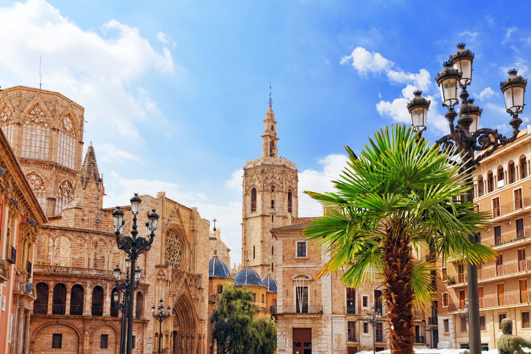 header picture of tour バルセロナ発　スペイン周遊　バルセロナとアンダルシア地方、リスボン