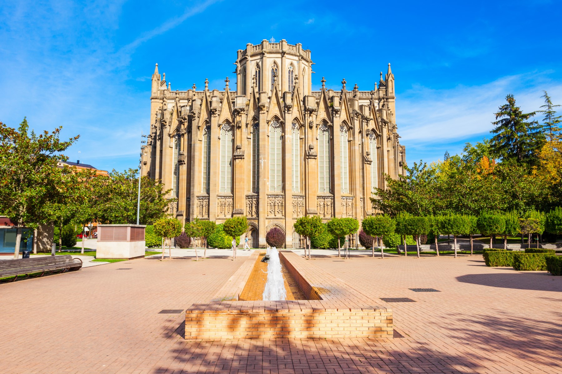 header picture of tour リスボン発　ポルトガル・スペイン周遊とサンチャゴ・デ・コンポステーラ、バスク地方