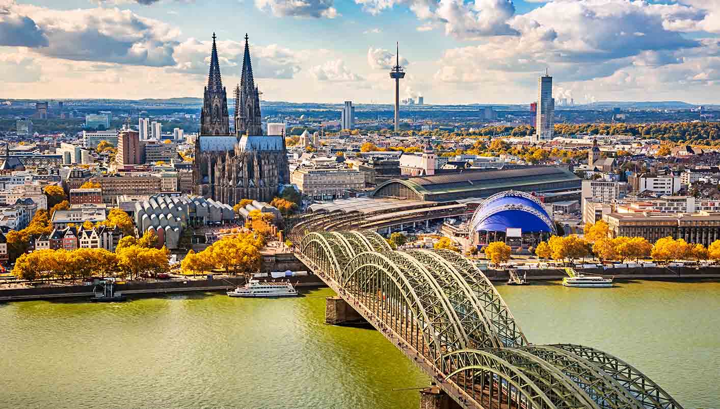 Colonia, ciudad a orillas del Rhin donde destaca su gran catedral gótica
